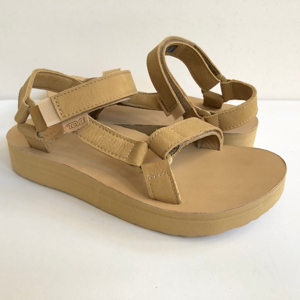 TEVA WOMEN MIDFORM UNIVERSAL DESERT SAND LEATHER
